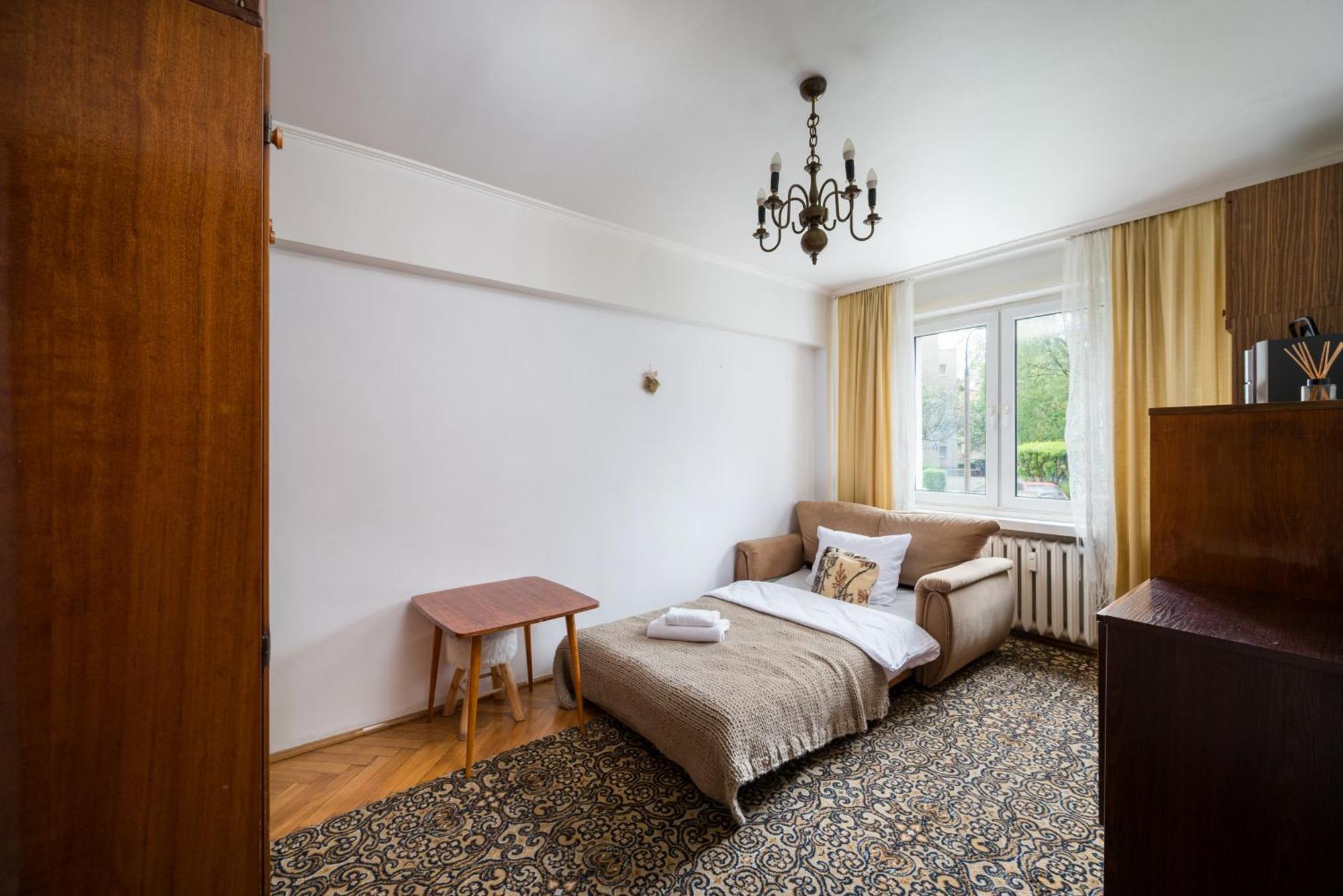 Wola Mila Standard Apartment Warsaw